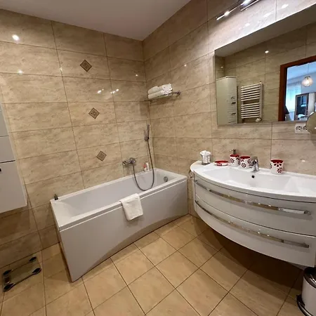 Tower - Sky Line アパート *